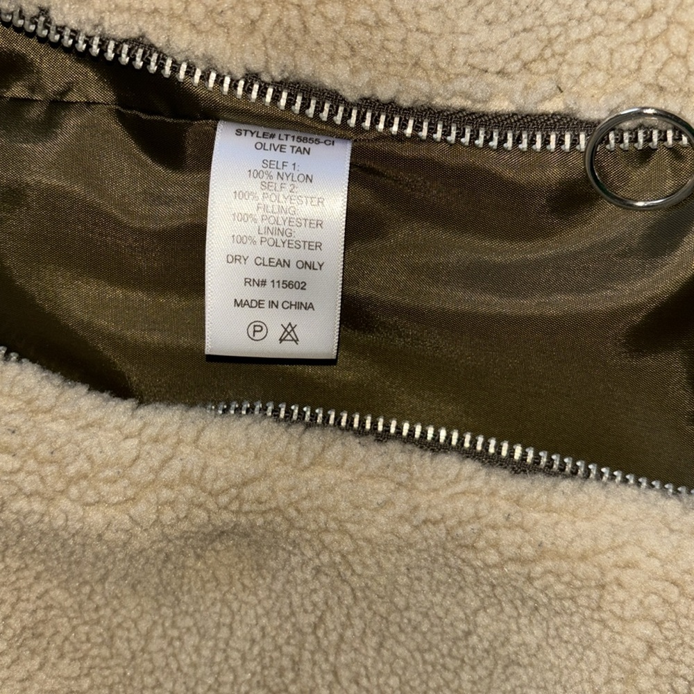 Sherpa/Teddy zip up green and cream jacket size Large - Picture 8 of 9